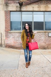 loft-thanksgiving-outfit-ideas-floral-faux-fur-vest-tory-burch-totes