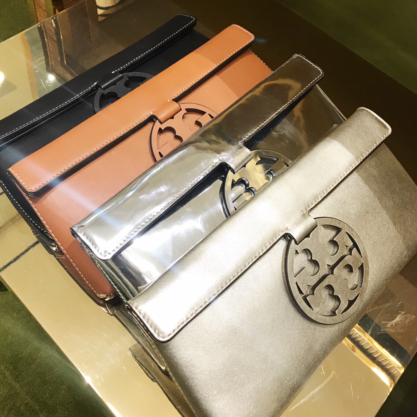 tory burch silver clutch