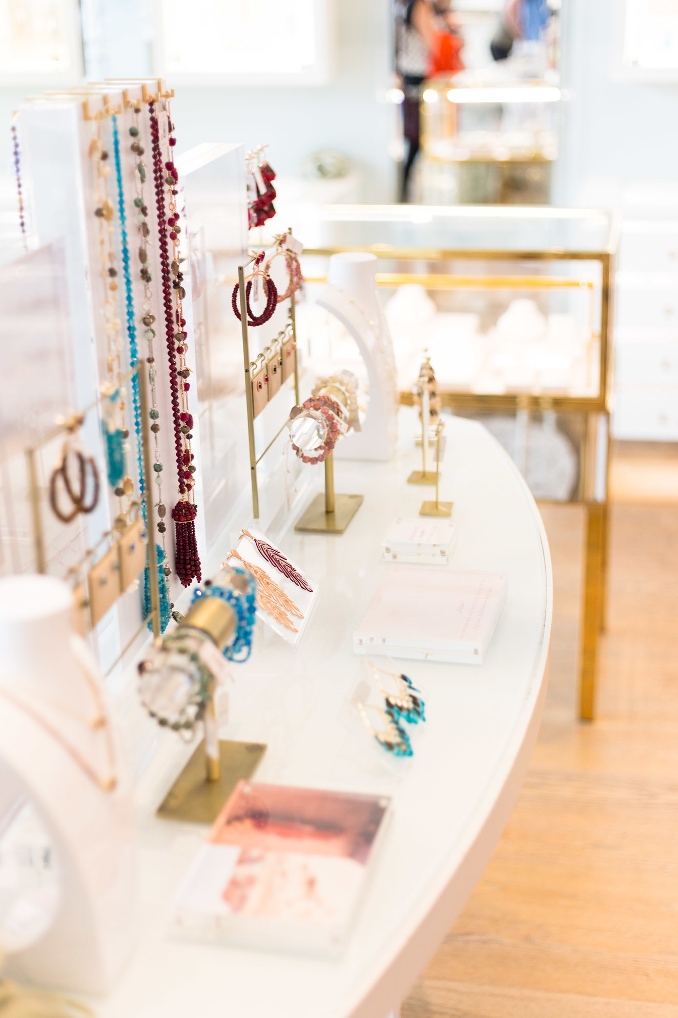kendra-scott-fall-2018-collection-classen-curve-okc-the-double-take-girls