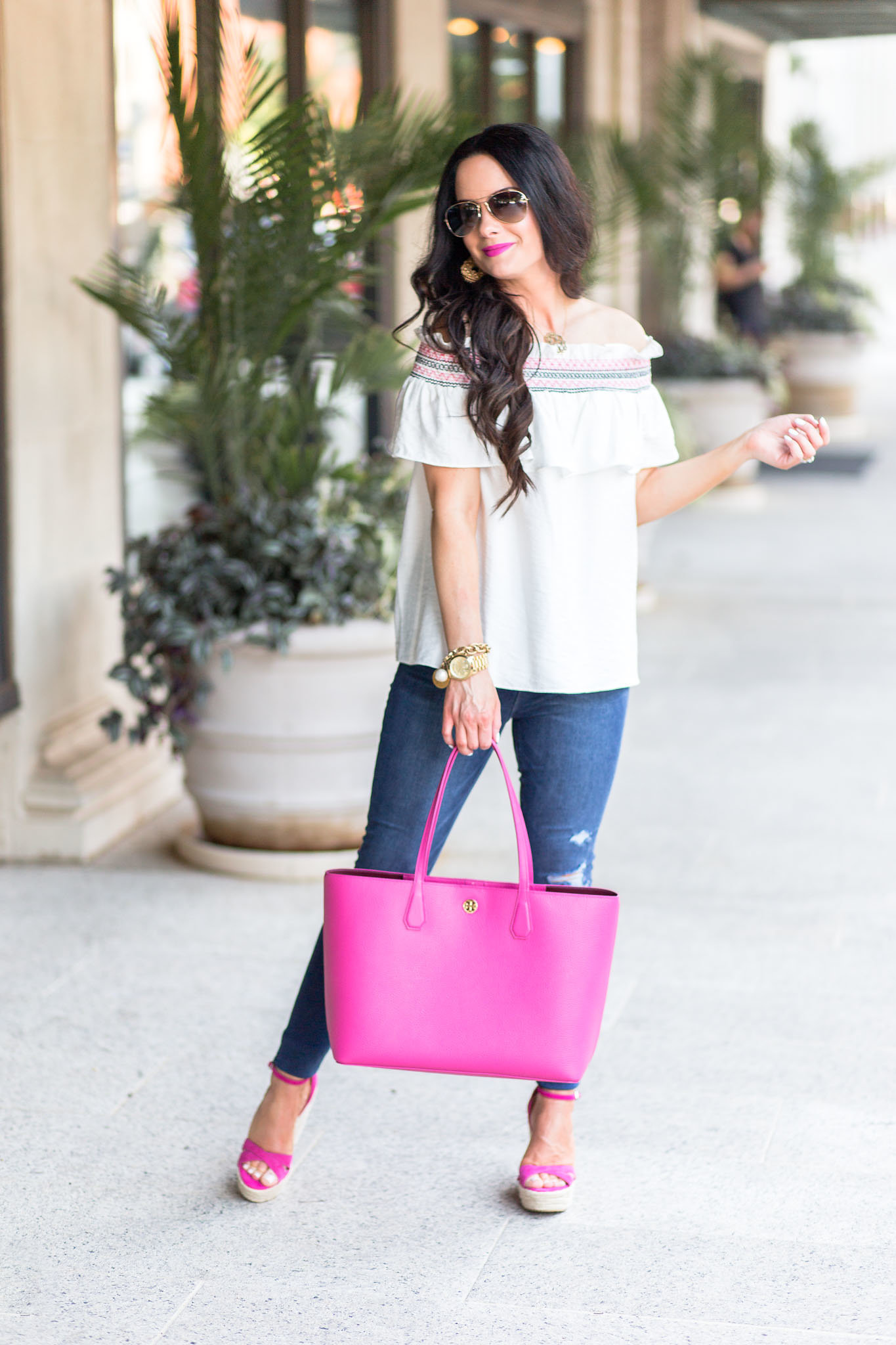 cece-off-the-shoulder-tops-troy-burch-totes