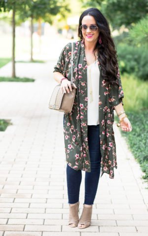 fall-style-at-nordstrom-kimonos-denim-booties-kendra-scott