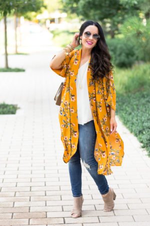 fall-style-at-nordstrom-kimonos-denim-booties-kendra-scott