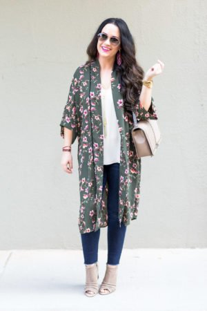 fall-style-at-nordstrom-kimonos-denim-booties-kendra-scott