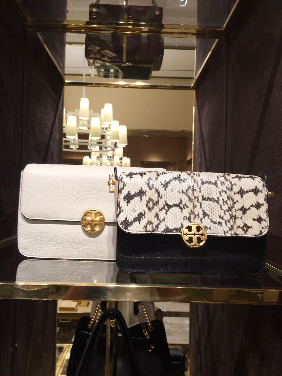 farazeram - *WEEKEND BONANZA OFFER*💓 *Tory Burch speedy