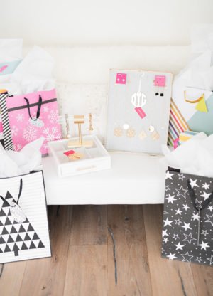 moon-and-lola-holiday-gift-guide-accessories-for-her-the-double-take-girls-blog
