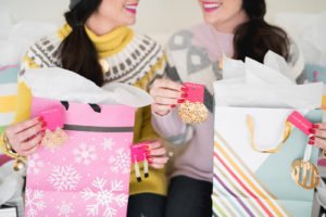 moon-and-lola-holiday-gift-guide-accessories-for-her-the-double-take-girls-blog