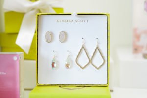 kendra-scott-mothers-day-gifts-plus-give-back-charms