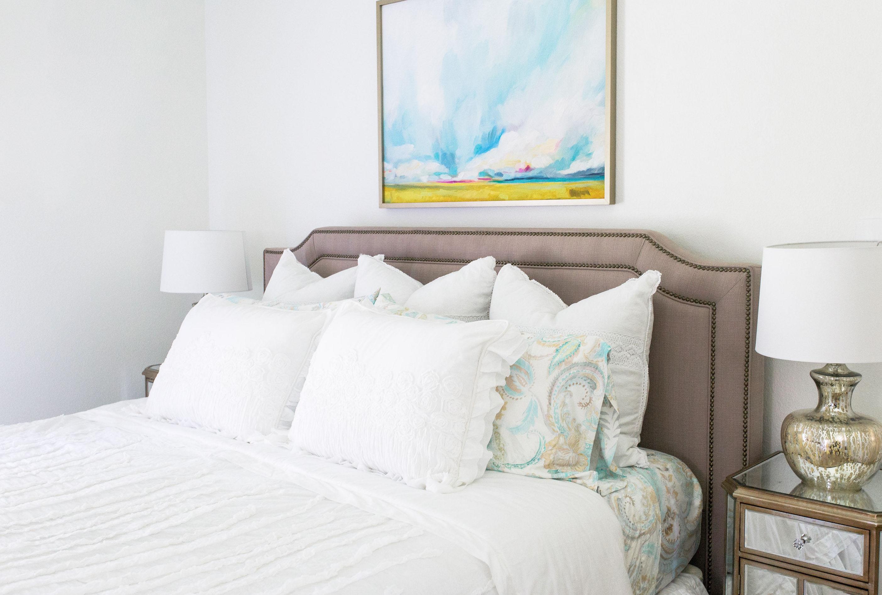 master-bedroom-chic-feminine-all-white-decor-ideas
