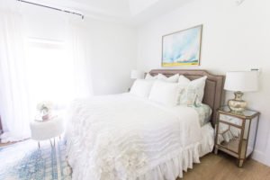 master-bedroom-chic-feminine-all-white-decor-ideas