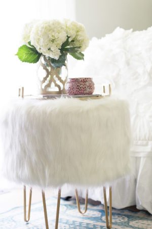 master-bedroom-chic-feminine-all-white-decor-ideas