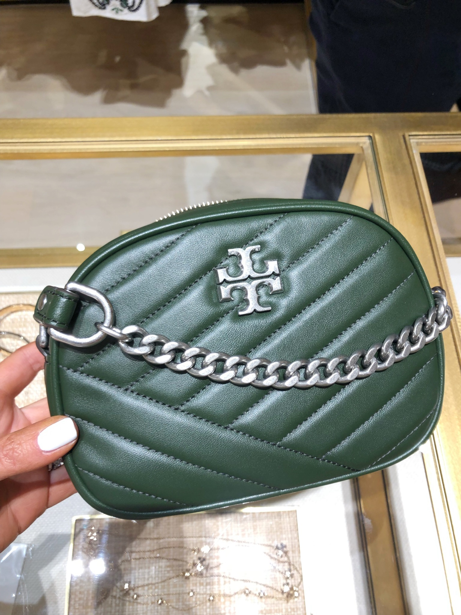 Roll Into The Weekend With Tory Burch's Barrel Bag - BAGAHOLICBOY