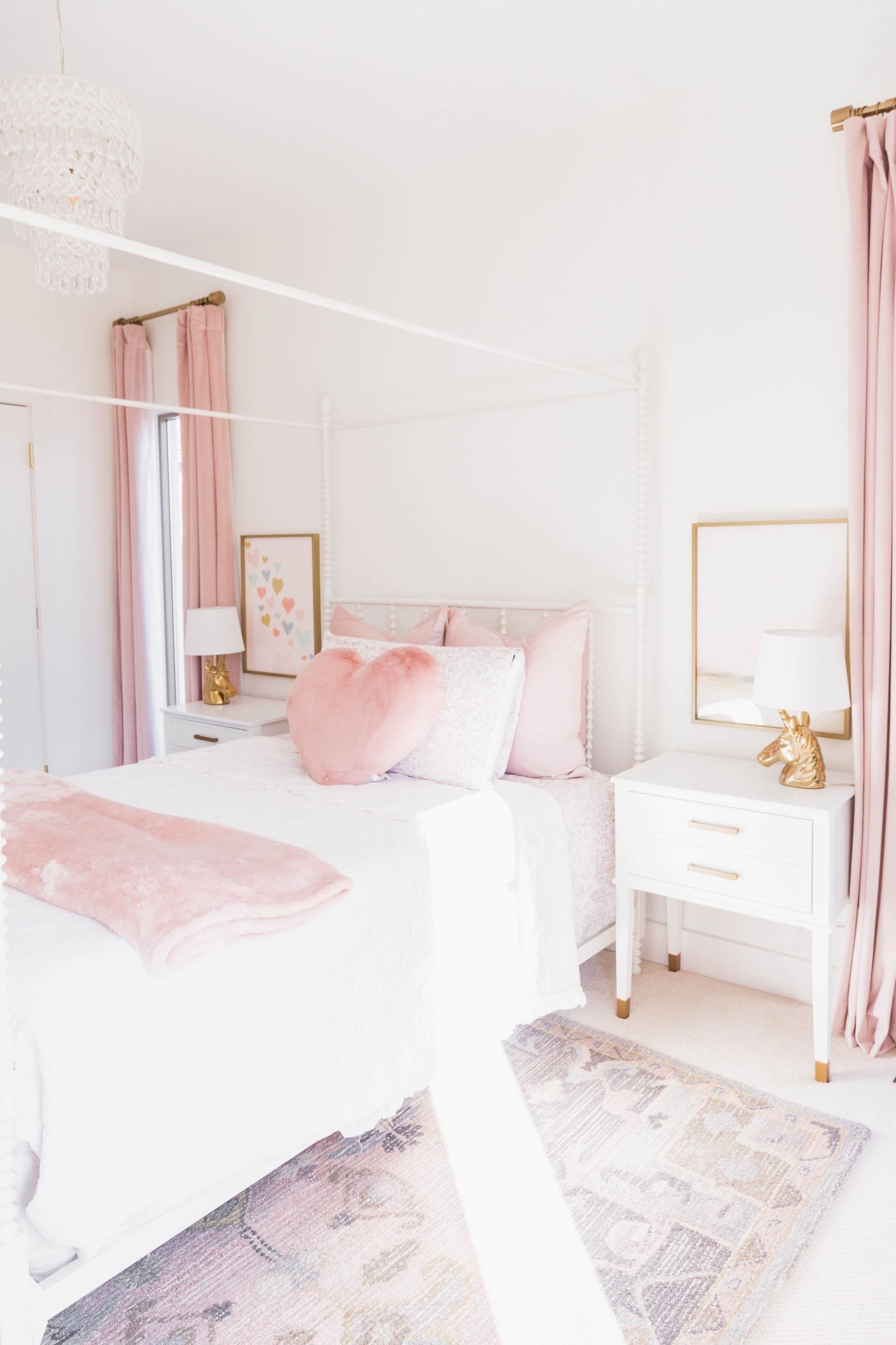 blush-purple-modern-glam-girl-bedroom-hearts