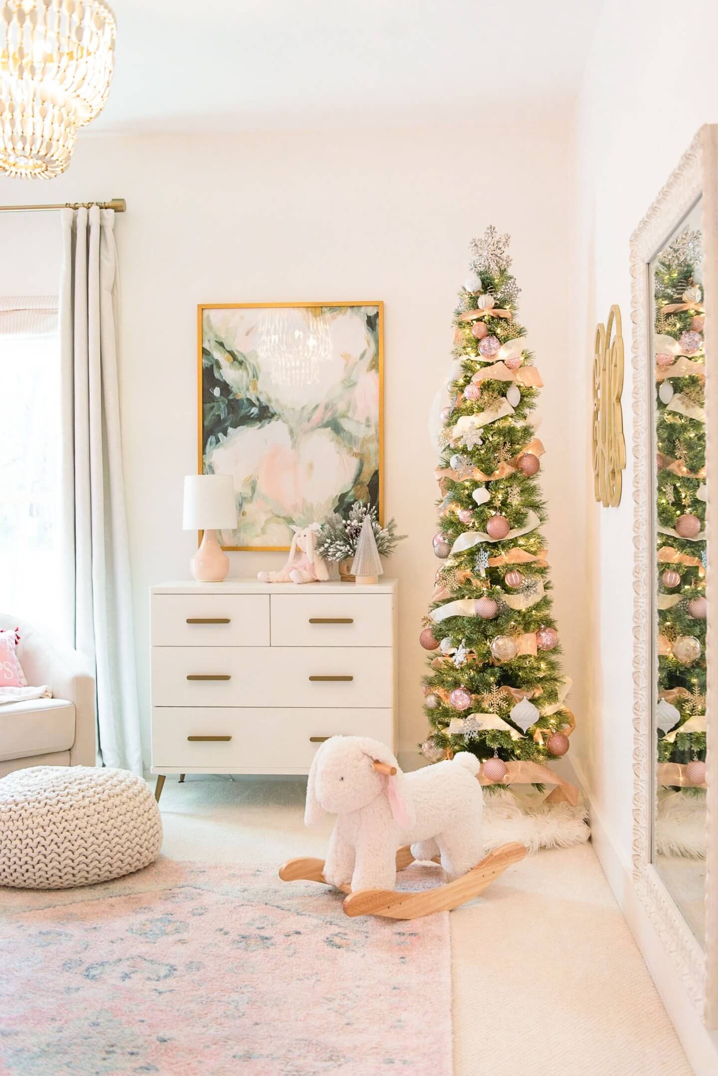 Christmas Living Room in Blush and Gold - Decor Gold Designs